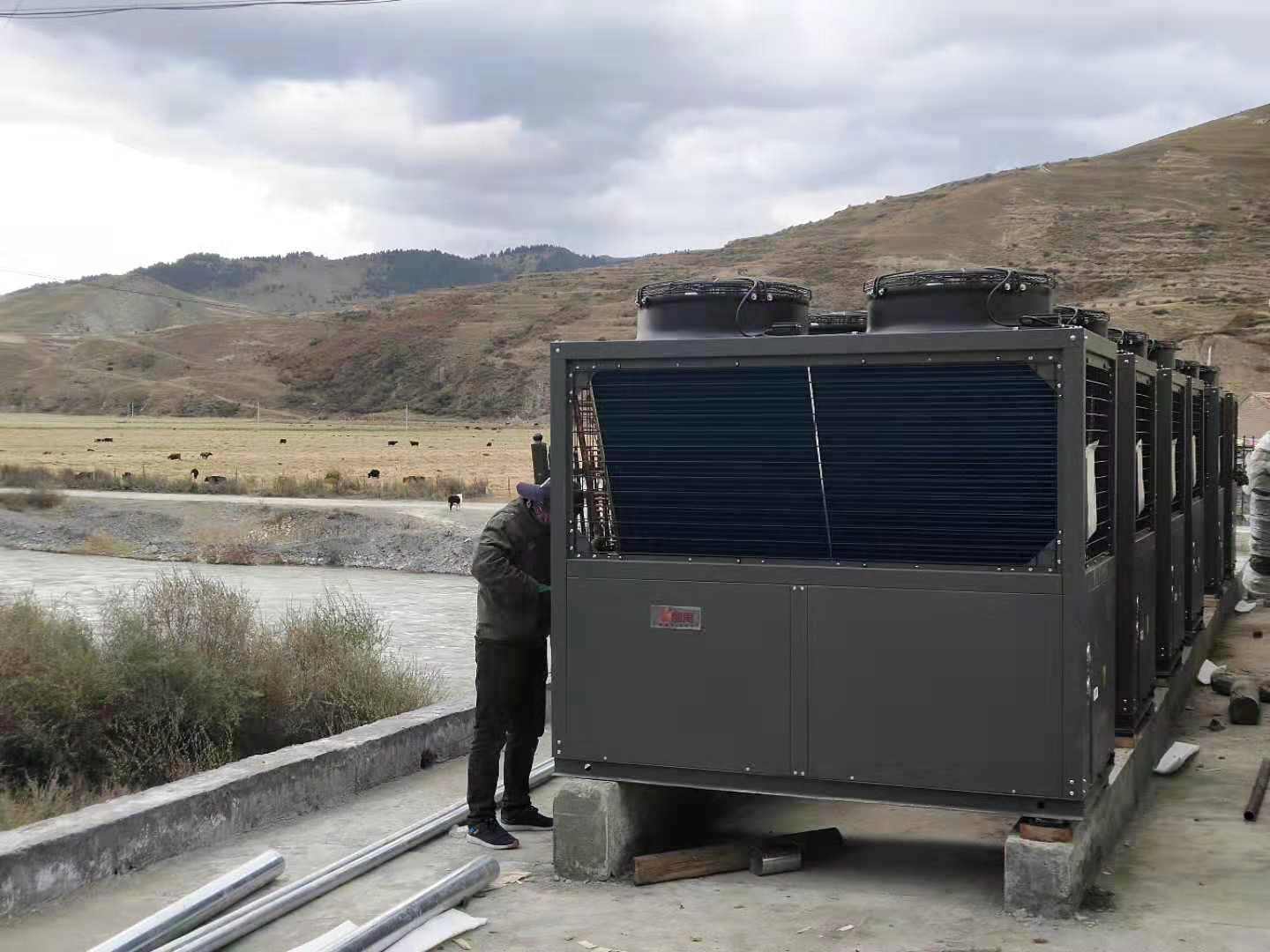 甘南藏族自治州碌曲縣阿拉鄉(xiāng)人民政府超低溫空氣源熱泵采暖 甘南藏族自治州碌曲縣阿拉鄉(xiāng)人民政府超低溫空氣源熱泵采暖